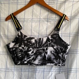 NWT Fabletics sports bra